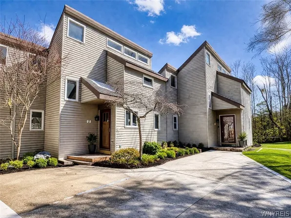 2 Valley Village Rd, Ellicottville, NY 14731