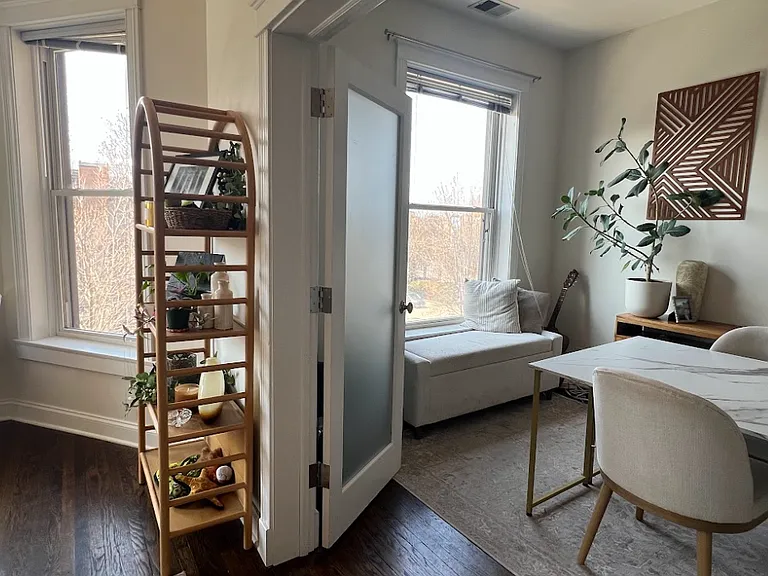 3647 N Wilton Ave #3 — Photo 3