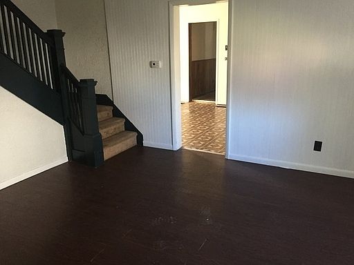 2nd image of 1609 Rush St