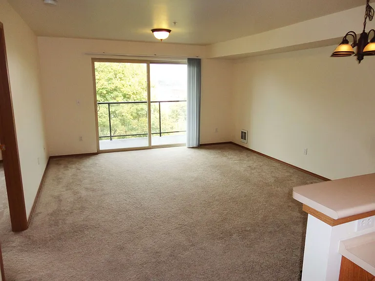 1 bed 2 bath w/den 1 bed 2 bath w/den