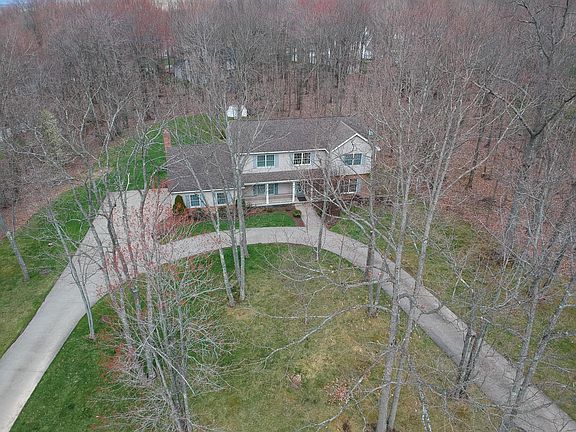 3rd image of 104 Oakwood Dr