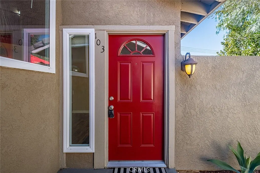 2 bed, 1000 sqft, $2,750 — Photo 1