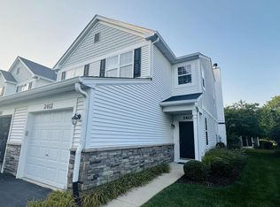 2412 Golf Ridge Cir, Naperville, IL 60563