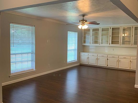 4th image of 2417 Stone Creek Dr