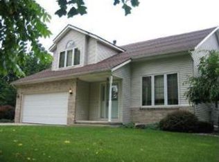 302 McKain St, Vicksburg, MI 49097