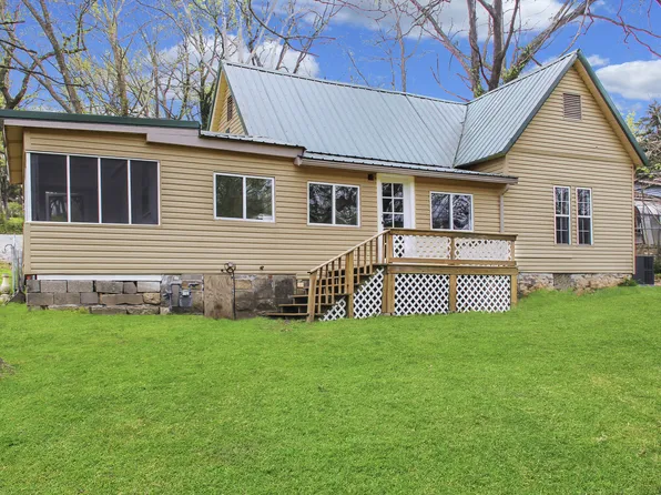 612 Cherokee Ave, Seneca, MO 64865