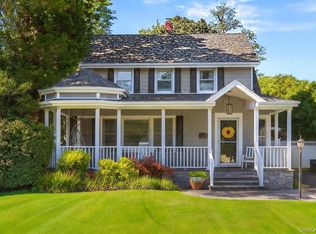 47 Village Line Rd, Babylon, NY 11702