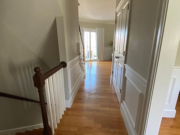 3rd image of 713 Sea St #2