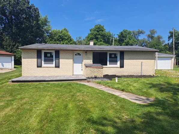 12704 Whitcomb St, Crown Point, IN 46307