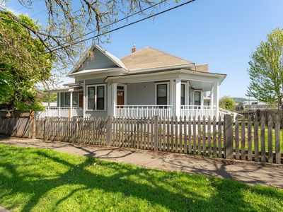1268 SE Pine St, Roseburg, OR, 97470