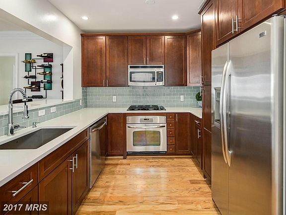 4th image of 2101 N Monroe St APT 103