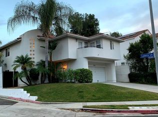 4870 Don Pio Dr, Woodland Hills, CA 91364