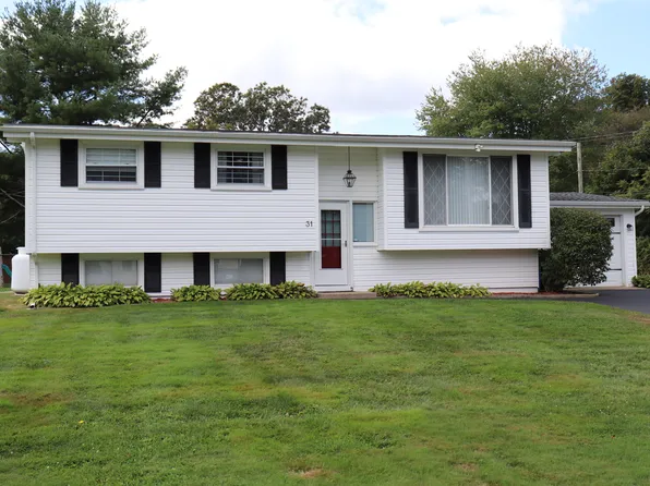 31 Meeting House Lane, Ledyard, CT 06339