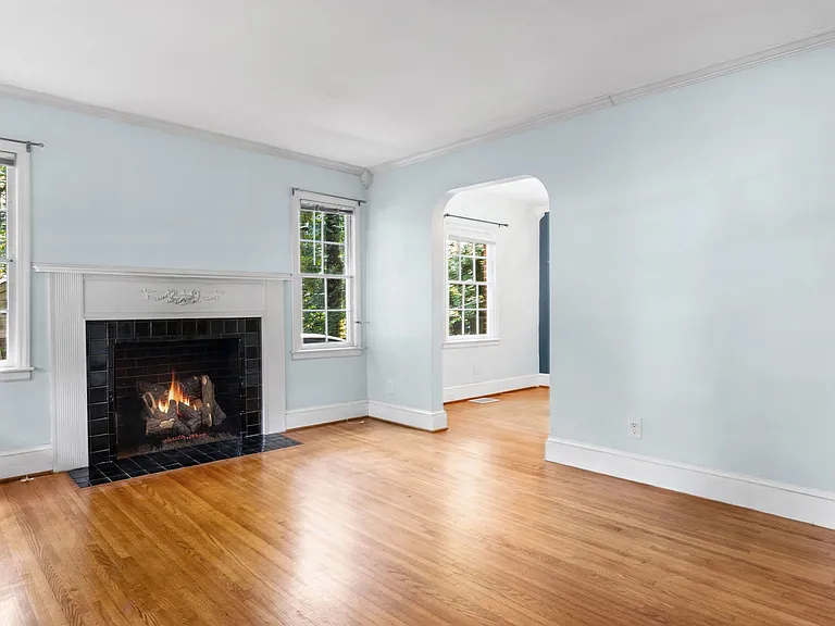 2126 Arnold Dr — Photo 8