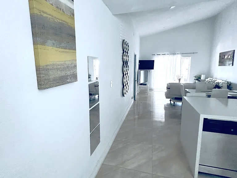 5733 SW 24th Ave — Photo 11