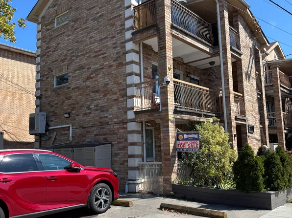 2601 East 26th Street image 2 of 26