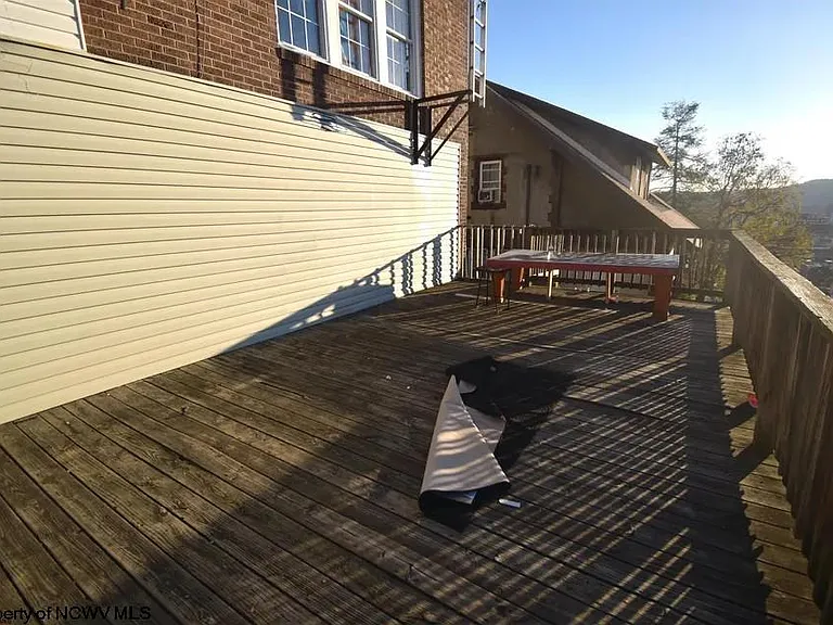 678 Spruce St — Photo 4