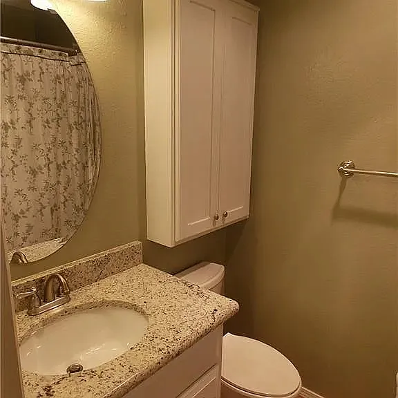 2122 Cedarcrest Dr — Photo 5