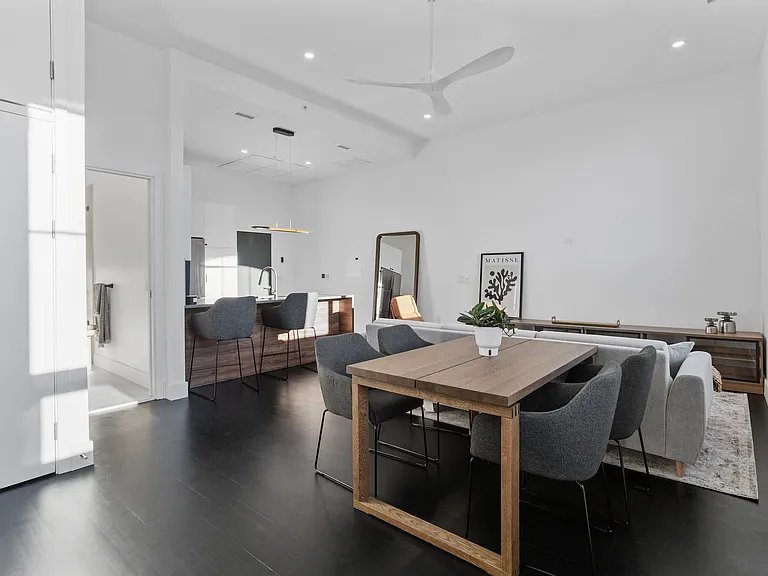 The Roe at Manayunk Apartments and Townhomes — Photo 109