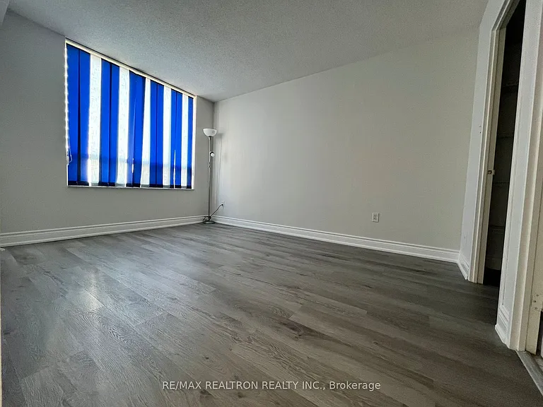 285 Enfield Pl #1412 — Photo 7
