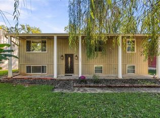 4961 NW Woody Creek Ln, Kansas City, MO 64151