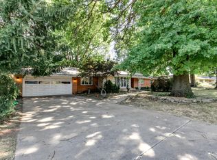 2830 E Southern Hills Blvd, Springfield, MO 65804