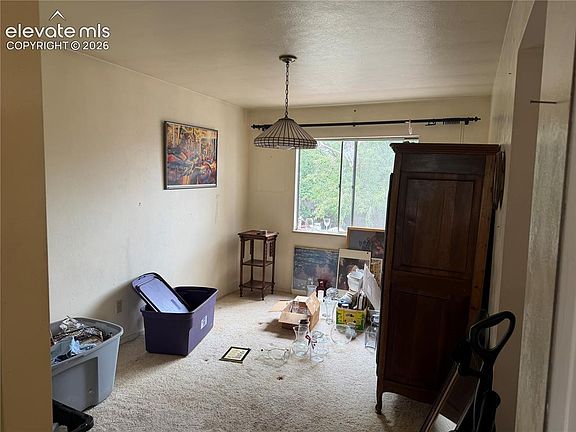 4th image of 3817 N Midsummer Ln
