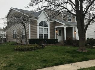 650 Sandwedge Pl, Gurnee, IL 60031