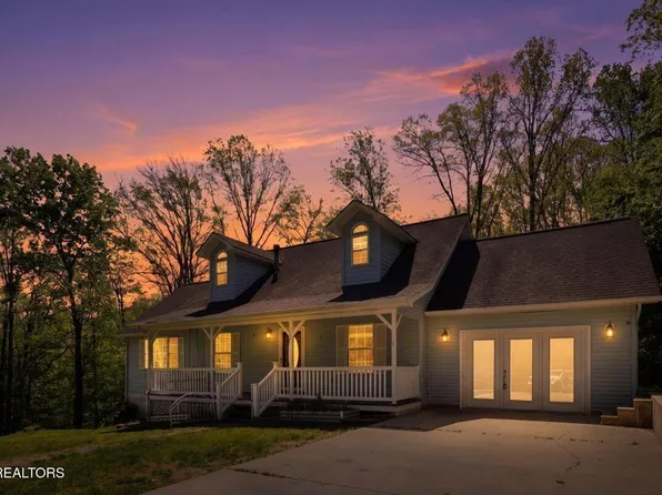 820 Sand Cut Rd, Oneida, TN 37841