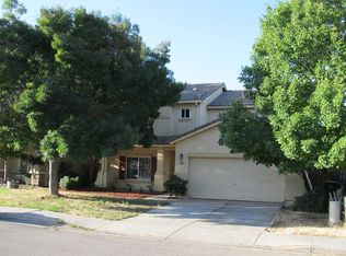 2834 Cherry Tree Ln, Madera, CA 93637