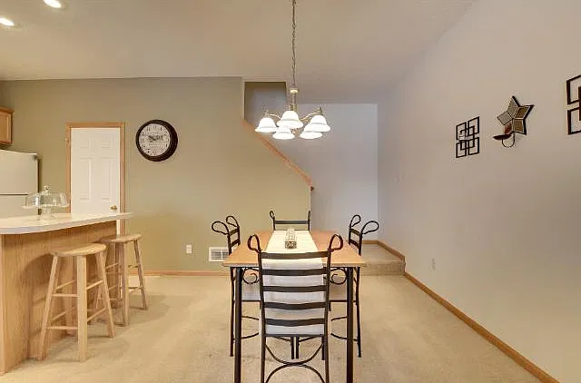 2 bed, 1.5 bath, 1500 sqft, $2,050 — Photo 4