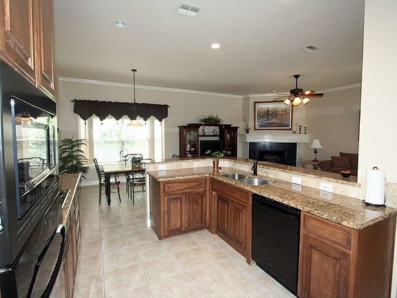4th image of 3344 Pecan Hollow Ct