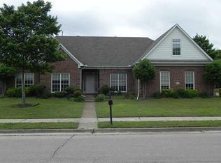 1305 W Sweet Rain Dr, Collierville, TN 38017