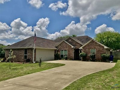 711 E Hubbard St, Lindale, TX, 75771