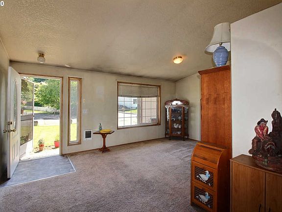 5th image of 4518 NE 98th Cir