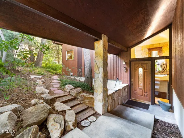 140 Matterhorn Dr, Park City, UT 84098