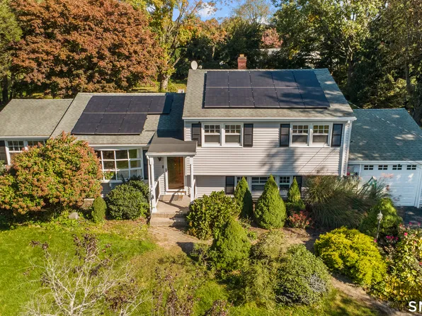 18 Turner Drive, North Haven, CT 06473