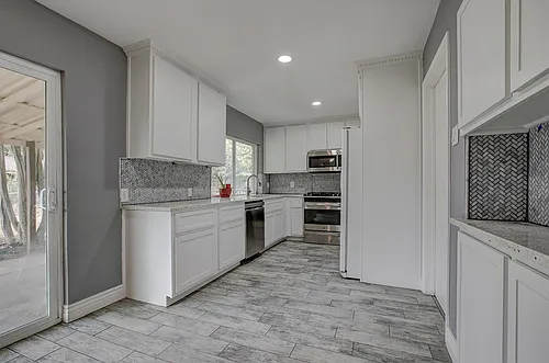 1414 Ridgecrest Dr Photo 1