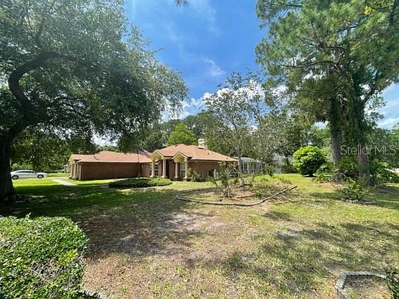 5th image of 390 Ruth Jennings Dr