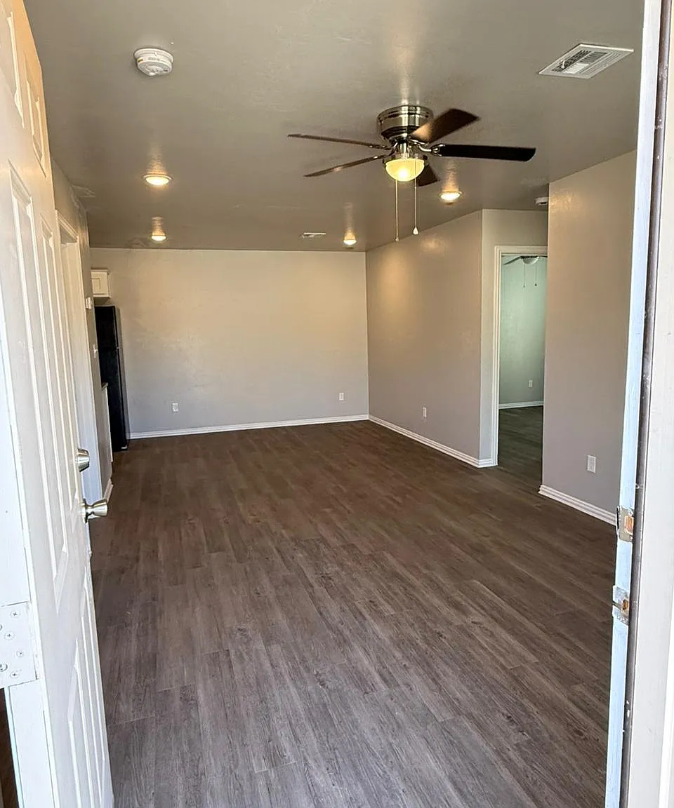 221 Pettit St SW — Photo 2