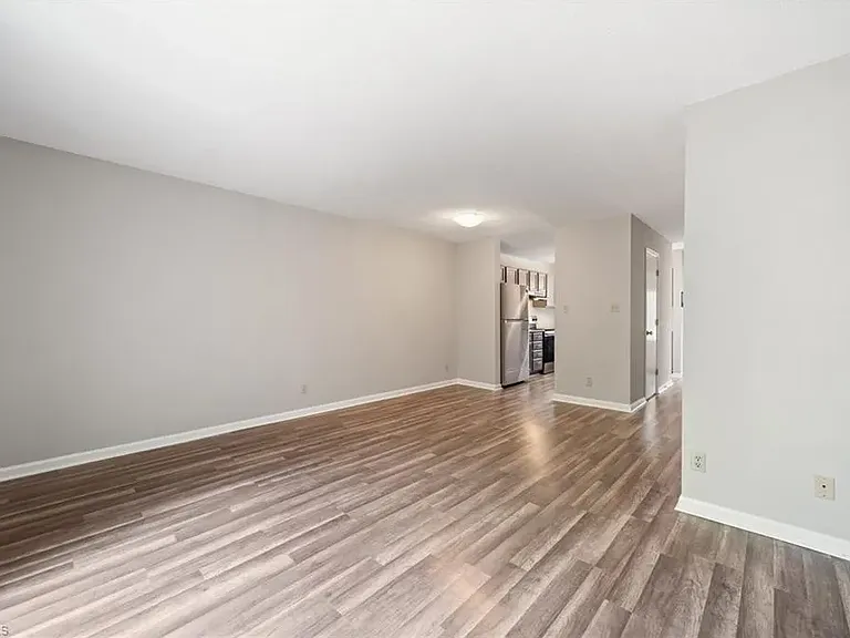 1903 E Malone Rd — Photo 9