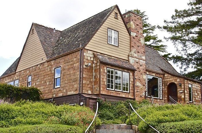 1st image of 385 Elm Ave