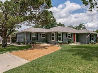 807 E Texas St, Grapevine, TX 76051