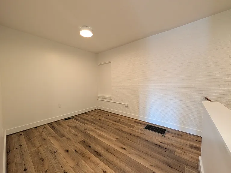 5900 Fort Ave #4 — Photo 7