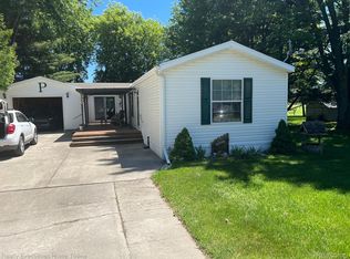 5461 Northland Dr, Croswell, MI 48422