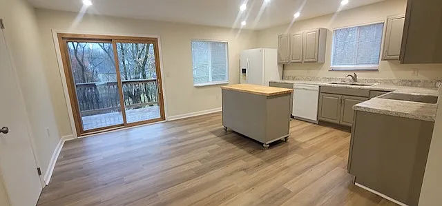7239 Merriwood Dr — Photo 2