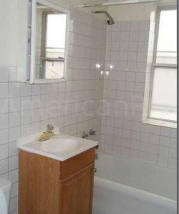 2nd image of 2916 W Arthur Ave APT 1B