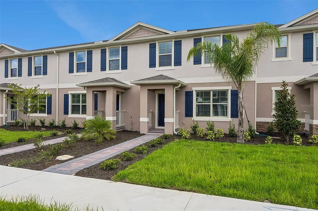 3 bed, 2.5 bath, 1567 sqft, $2,900 — Photo 3