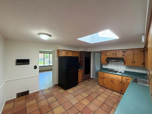 3711 Meadow Dr — Photo 15