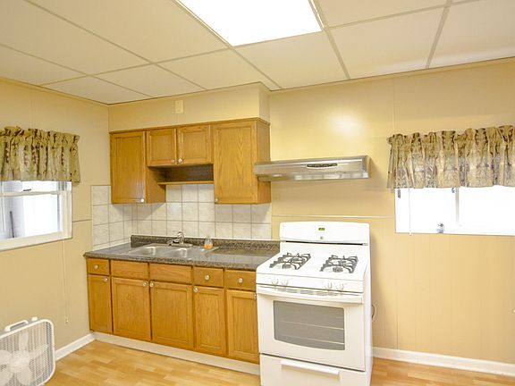3rd image of 1511 W Grand Ave #House